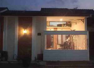 Rumah Bumiayu Arjowinangun Kota Malang lokasi di ",
          price: `295000000`,
          currency: `IDR`
    };


    let pageData = {
        viewPhoneModalField: , tersedia melalui melalui situs Lamudi