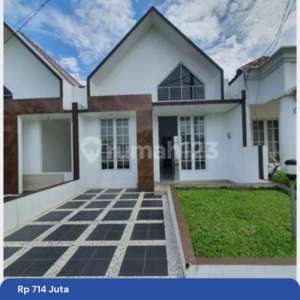 Rumah Cantik Kekinian Dekat Komplek Pemda Cibinong Bogor , tersedia melalui melalui situs Rumah123