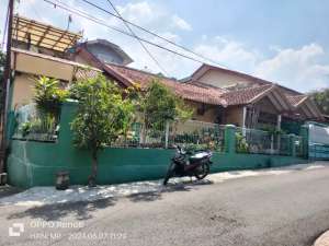 Rumah Cantik posisi hook di Cigadung kota Bandung lokasi di Cibeunying Kidul, tersedia melalui melalui situs Olx