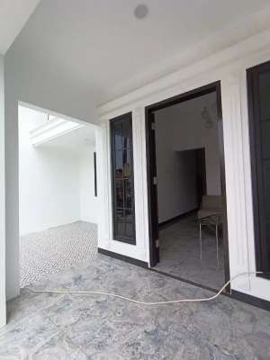 Rumah Classic Siap Huni Lokasi dekat Joglo Ciledug lokasi di Larangan, tersedia melalui melalui situs Olx