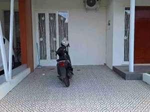 Rumah Cluster Dekat UNIMUS Pinggir Jalan Raya Elang Sambiroto lokasi di Tembalang, tersedia melalui melalui situs Olx