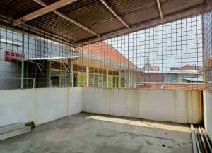 RUMAH DALAM GANG DI JALAN KENTANGAN SEMARANG lokasi di ",
          price: `850000000`,
          currency: `IDR`
    };


    let pageData = {
        viewPhoneModalField: , tersedia melalui melalui situs Lamudi