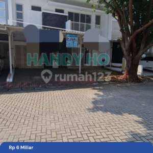 Rumah di Golf Lake Atlantic. Luas 10x20 Sudah Rapih , tersedia melalui melalui situs Rumah123