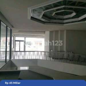 Rumah Di Pusat Kota Surabaya Selangkah Ke Jalan Pemuda , tersedia melalui melalui situs Rumah123