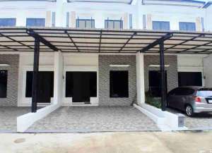 rumah dijual 2 lantai harga terjangkau lokasi strategis bebas banjir lokasi di cijantung, tersedia melalui melalui situs Lamudi