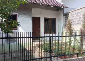 Rumah Dijual di Jatimelati Komplek Bulog 3 lokasi di ",
          price: `1200000000`,
          currency: `IDR`
    };


    let pageData = {
        viewPhoneModalField: , tersedia melalui melalui situs Lamudi