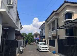 Rumah Disewakan Dalam Perumahan Cocok Keluarga Concat Dekat FE UII lokasi di depok-2, tersedia melalui melalui situs Lamudi