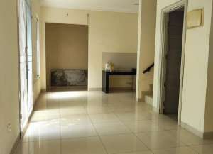 Rumah Green Lake Hook DiJualDisewa Harga Murah Siap Huni Sudah Renovasi Jakarta Barat lokasi di cengkareng, tersedia melalui melalui situs Lamudi