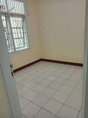 Rumah Hadap Selatan 5 menit ke Plaza Taman Harapan Baru J-36678 lokasi di Medan Satria, tersedia melalui melalui situs Olx