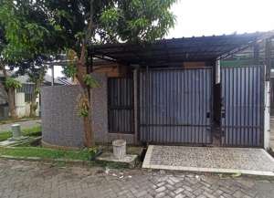 Rumah Hoek di Grand Nusa IndahDekat Mall CileungsiAda Kolam Renang FunPark lokasi di cileungsi, tersedia melalui melalui situs Lamudi