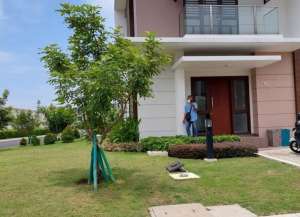 Rumah Hook Di Cluster Burgundy Residence Kawasan The Orchid Summarecon bekasi lokasi di kalibaru-1, tersedia melalui melalui situs Lamudi