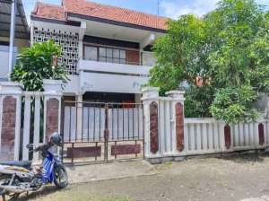 Rumah Kerten 300Mt, 5Kt, 4Km, dekat jl Slamet Riyadi, Laweyan, Solo lokasi di Manahan, tersedia melalui melalui situs Olx
