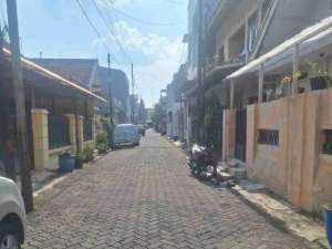 RUMAH LAMA DI JL KARANG WULAN BARAT BRUMBUNGAN SEMARANG TENGAH lokasi di Semarang Tengah, tersedia melalui melalui situs Olx