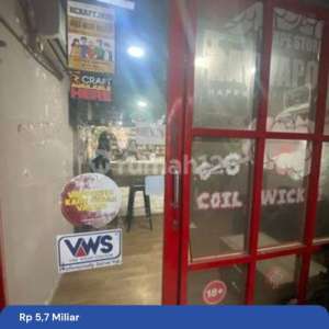 Rumah Lama Kebayoran Baru area Pakubuwono, Hanglekir dan dekat Senayan , tersedia melalui melalui situs Rumah123