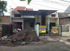 Rumah Lokasi Perumahan Pondok Wage Indah Taman Sidoarjo lokasi di ",
          price: `540000000`,
          currency: `IDR`
    };


    let pageData = {
        viewPhoneModalField: , tersedia melalui melalui situs Lamudi