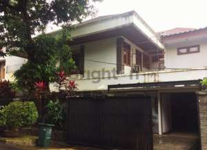 Rumah Lokasi Premium Cocok Untuk Kantor Ada Privat Pool Patra Kuningan lokasi di menteng-dalam, tersedia melalui melalui situs Lamudi