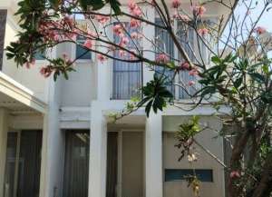 Rumah Long beach Pakuwon city Surabaya lokasi di kalisari, tersedia melalui melalui situs Lamudi