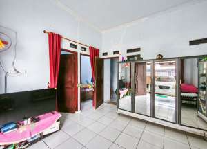 Rumah LT 151 Siap KPR 10 Mnt ke RS SENTOSA Bisa Nego J-29018 lokasi di ",
          price: `710000000`,
          currency: `IDR`
    };


    let pageData = {
        viewPhoneModalField: , tersedia melalui melalui situs Lamudi