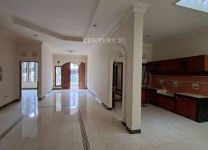 Rumah Luas 200 Mtr Dekat Metro Margahayu Dekat RS Al Islam Bypass lokasi di ",
          price: `75000000`,
          currency: `IDR`
    };


    let pageData = {
        viewPhoneModalField: , tersedia melalui melalui situs Lamudi