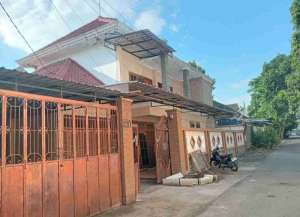 rumah luas mewah murah dekat gor manahan lokasi di kestalan, tersedia melalui melalui situs Lamudi