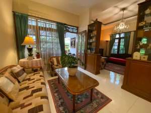 Rumah Luas Nyaman Terawat di Komplek Griya Mas Pasteur Bandung lokasi di Sukajadi, tersedia melalui melalui situs Olx