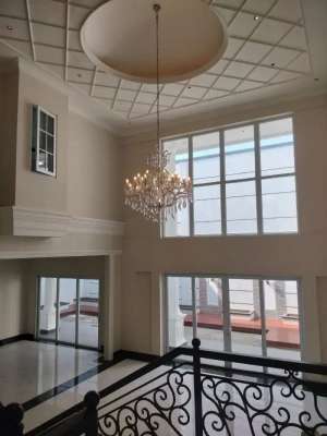 Rumah Mewah Boulevard BNR Bogor lokasi di Bogor Tengah - Kota, tersedia melalui melalui situs Olx