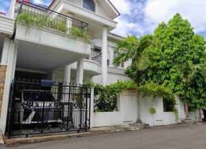 rumah mewah di grand galaxy city bekasi lokasi di ",
          price: `4650000000`,
          currency: `IDR`
    };


    let pageData = {
        viewPhoneModalField: , tersedia melalui melalui situs Lamudi
