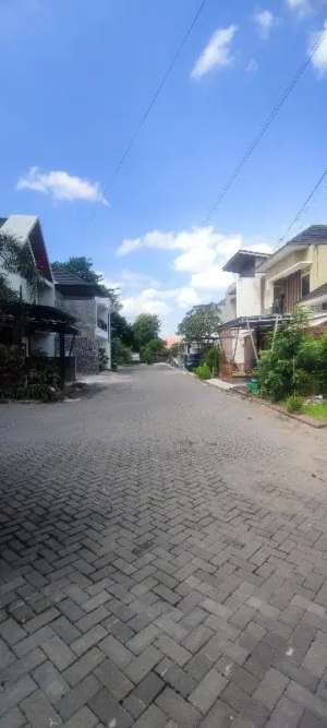 Rumah Mewah di Makam Haji Solo lokasi di Karangasem, tersedia melalui melalui situs Olx