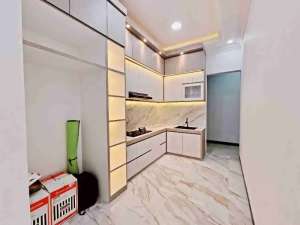 rumah mewah Gentan desain American classic di perumahan lokasi di Pajang, tersedia melalui melalui situs Olx