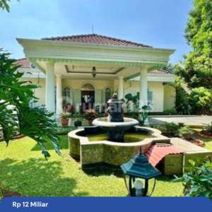 Rumah Mewah Hook Dengan Kolam Renang Di Jantung Kota Bogor , tersedia melalui melalui situs Rumah123