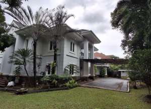 Rumah Mewah Jl.Pantiunus Furnished Deket PIM Jakarta Selatan lokasi di gunung, tersedia melalui melalui situs Lamudi