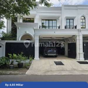 Rumah Mewah Kolam Renang Dekat Al Azhar Dalam Ringroad Slmn , tersedia melalui melalui situs Rumah123