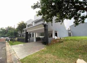 Rumah Mewah Luas Area Kebayoran Bintaro Jaya lokasi di pondok-aren, tersedia melalui melalui situs Lamudi