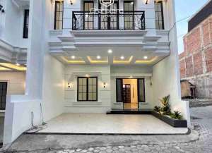 Rumah Mewah Murah Posisi Hook Dalam Cluster Pinggir Jalan Raya Lokasi Strategis Di Jagakarsa Jakarta Selatan lokasi di jagakarsa, tersedia melalui melalui situs Lamudi