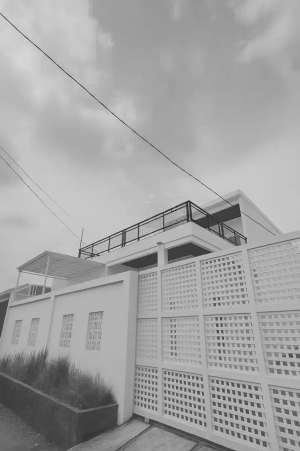 Rumah Mewah Selabintana Sukabumi Full Furnished garasi muat 6 mobil 2 lokasi di Kadudampit, tersedia melalui melalui situs Olx