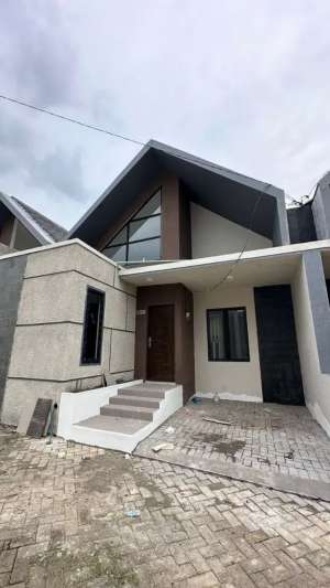 Rumah Mezzanine Kota Malang lokasi di Kedungkandang, tersedia melalui melalui situs Olx