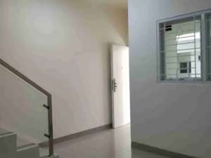 Rumah modern di jual murah di percetakan negara Deket perkantoran jakarta pusat lokasi di Bekasi Barat, tersedia melalui melalui situs Olx