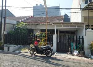 Rumah Mulyosari Tengah Mulyorejo Surabaya Timur lokasi di kalisari, tersedia melalui melalui situs Lamudi