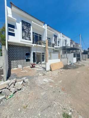 Rumah murah 2 lantai dekat Surabaya di Anggaswangi Sukodono shm lokasi di Sukodono, tersedia melalui melalui situs Olx