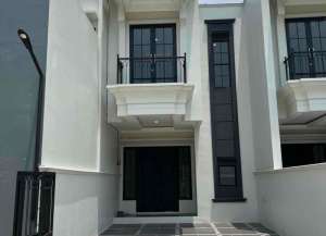 Rumah murah dengan Backyard yang luas dekat stasiun Depok lokasi di cilodong, tersedia melalui melalui situs Lamudi