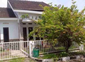 Rumah Murah di Griya Bukit Pesona Batursari dekat TVRI Pucanggading lokasi di ",
          price: `425000000`,
          currency: `IDR`
    };


    let pageData = {
        viewPhoneModalField: , tersedia melalui melalui situs Lamudi