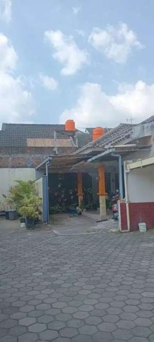 Rumah murah full furnise dikota tinggal menempati lokasi di Depok, tersedia melalui melalui situs Olx