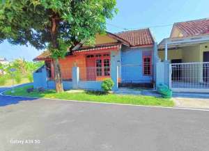 Rumah Murah Luas 101 di Lingkungan Perumahan Gawanan Colomadu Karanganyar TN lokasi di gawanan, tersedia melalui melalui situs Lamudi