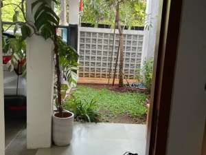 Rumah Murah tanah luas 121 di komplek aL durensawit jaktim lokasi di Duren Sawit, tersedia melalui melalui situs Olx