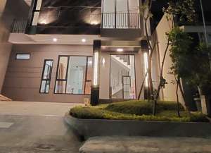 Rumah New Gress Siap Huni di Gayungsari Barat lokasi di gayungan, tersedia melalui melalui situs Lamudi