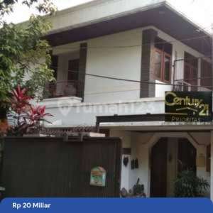 Rumah Patra Kuningan Furnished Bonus Kolam Renang , tersedia melalui melalui situs Rumah123