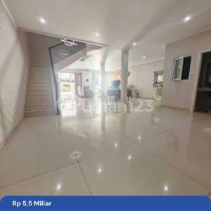 Rumah Pik Camar 2.5 Lantai Rapi Dan Siap Huni , tersedia melalui melalui situs Rumah123