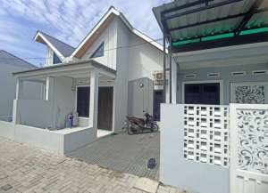 Rumah Ready Free Pagar Jerjak Carport Canopi di Medan Area Jl Bromo lokasi di pasar-baru-5, tersedia melalui melalui situs Lamudi