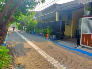 Rumah Rewwin Waru Sdoarjo lokasi di Waru, tersedia melalui melalui situs Olx