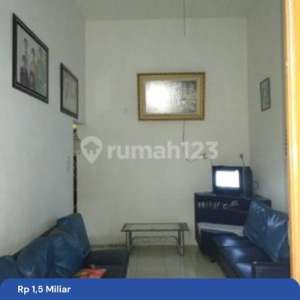 RUMAH RUNGKUT BARATA STRATEGIS, NEGO SAMPE DEAL , tersedia melalui melalui situs Rumah123